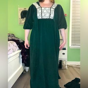 Vintage green cottagecore dress